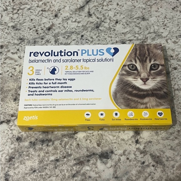 Flea and tick topical for small cats 2-5.5 lbs - Picture 1 of 2